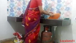 Desi Bengali desi Regional Indian Bhabi Kitchen Sex Prevalent Red-hot Saree ( Official Video By Localsex31)